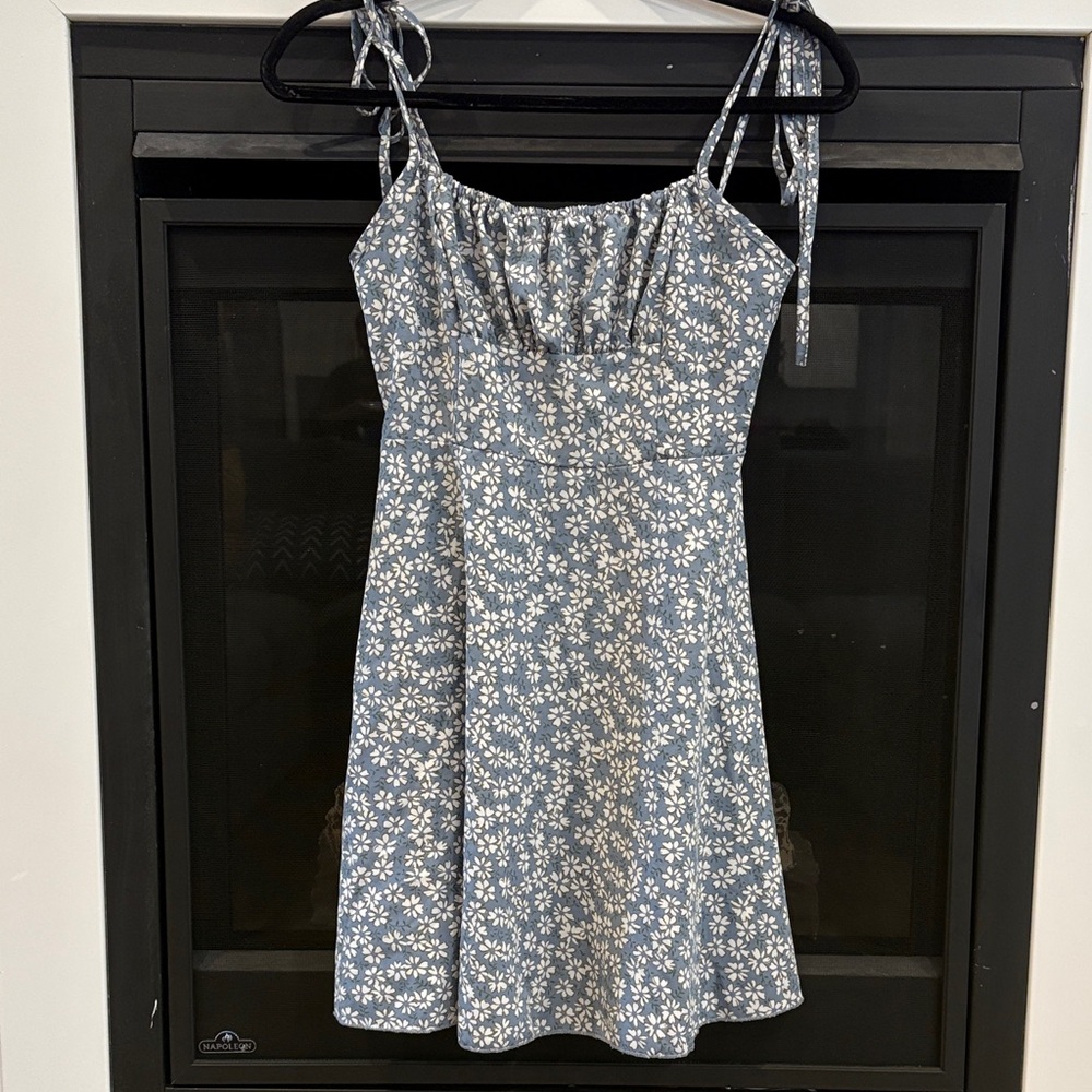 🔥4/20 Floral and Flowy Blue Mini Dress